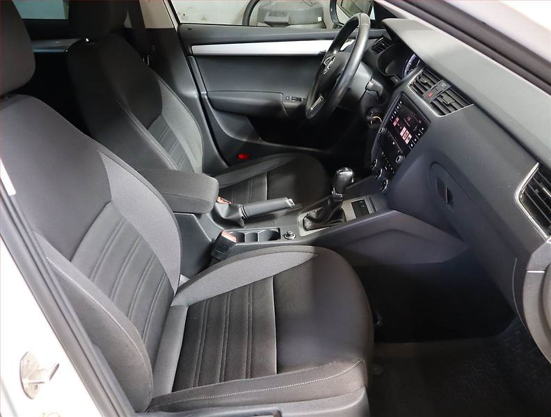 Škoda Octavia (2017) Ambition 2.0 TDI, Automat - fotka 9 z 28
