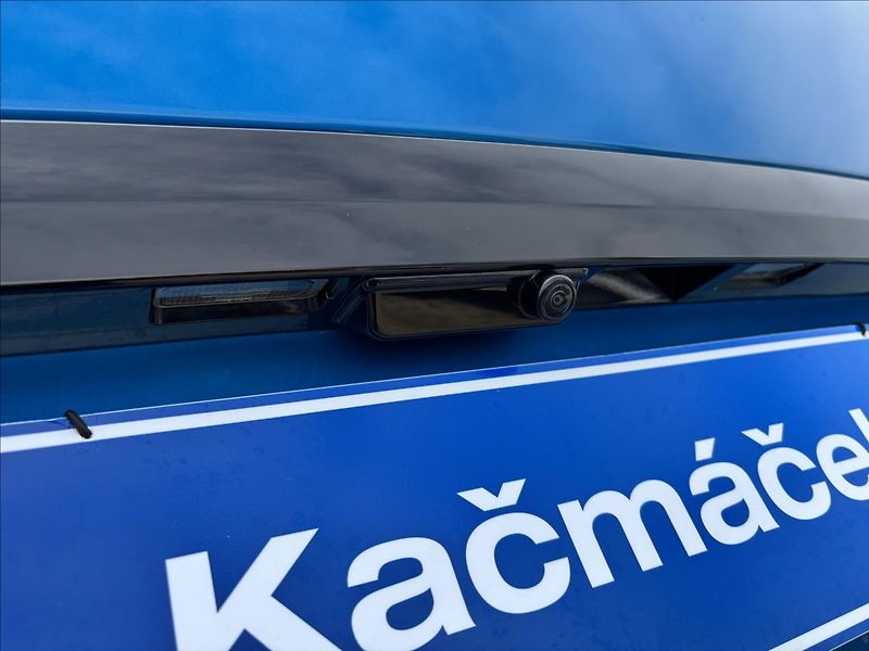 Ford Tourneo Custom 2,0 EcoBlue 125kW Titanium X - fotka 16 z 59