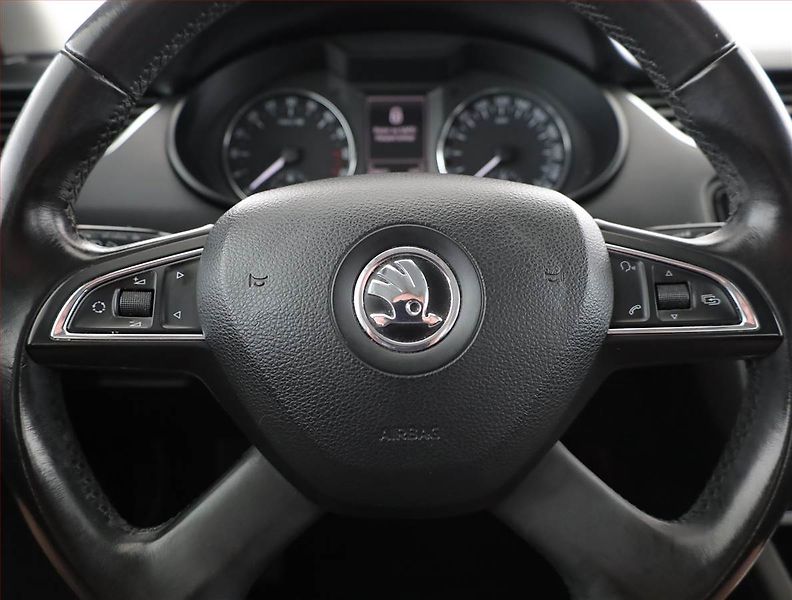 Škoda Octavia (2012) Elegance 2.0 TDI, Automat - fotka 8 z 17