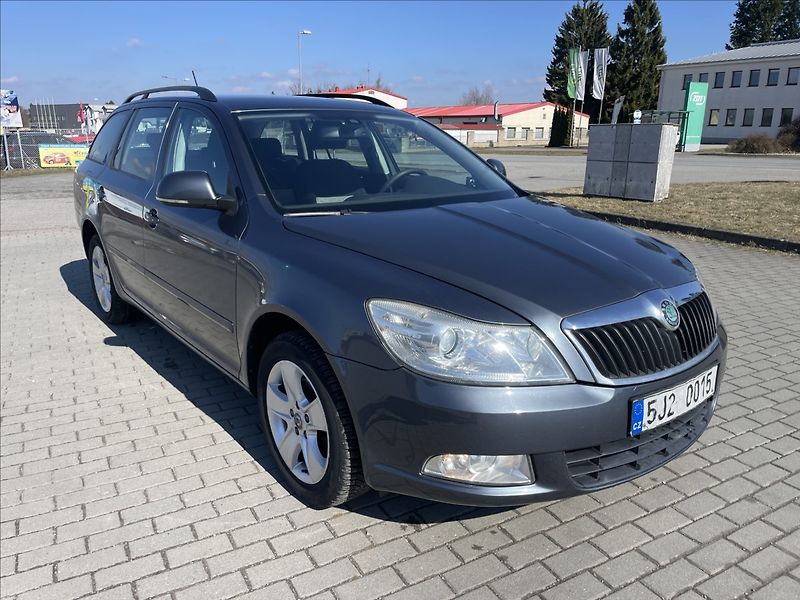 Škoda Octavia 2,0 TDi 103kw CFH Euro5 - fotka 6 z 32