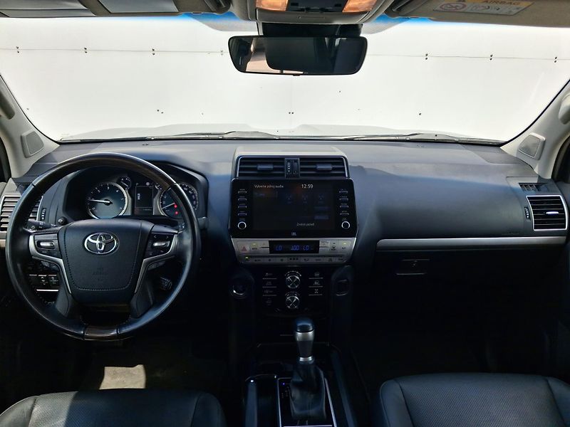 Toyota Land Cruiser 2.8 D-4D Executive AT - fotka 5 z 30