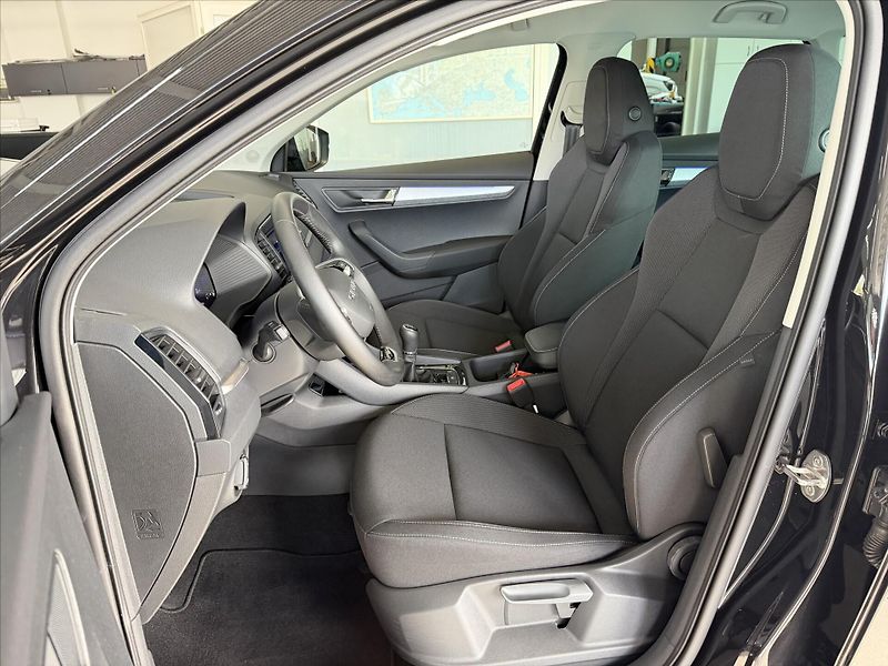 Škoda Karoq 1,0   Selection TOUR - fotka 13 z 19