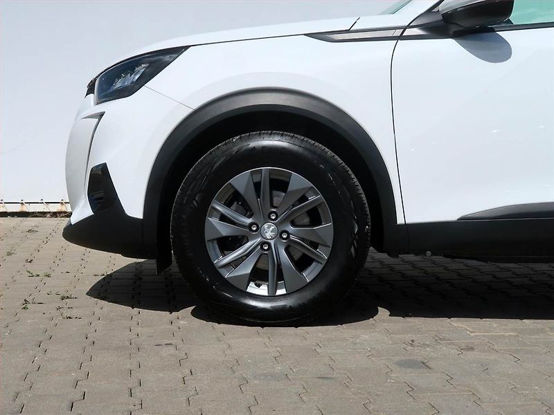 Peugeot 2008 (2021) Active Pack 1.2 PureTech - fotka 15 z 20