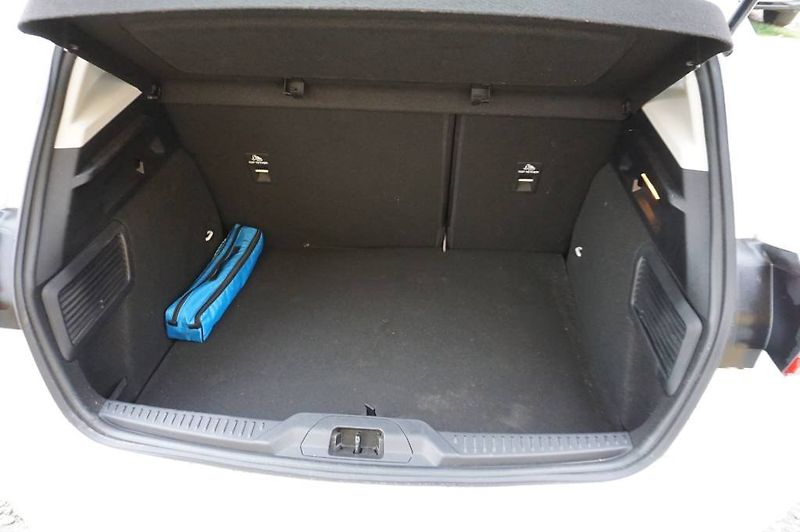 Ford Focus (2019) Fucus 1,0 92KW - fotka 10 z 21