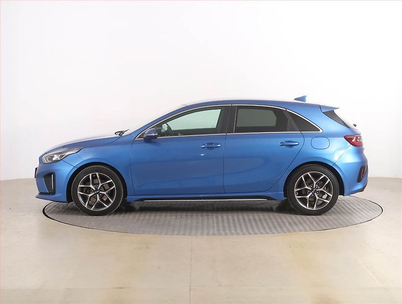 Kia Ceed (2019) GT Line 1.4 T-GDI, Automat - fotka 3 z 19