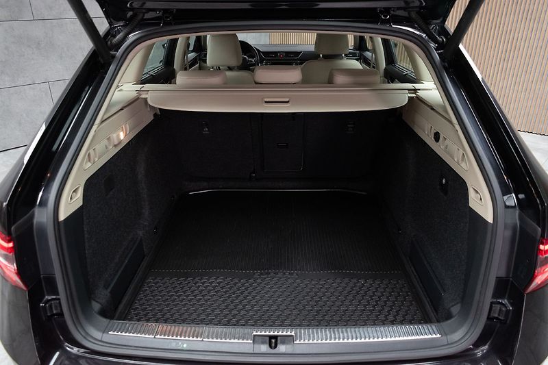 Škoda Superb 2.0 TSI 206kW L&K 4x4*TAŽNÉ*ČR - fotka 44 z 48
