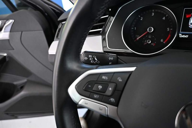 Volkswagen Passat (2023) 2.0 LED ACC Tažné Masáž SCR Bu - fotka 14 z 34
