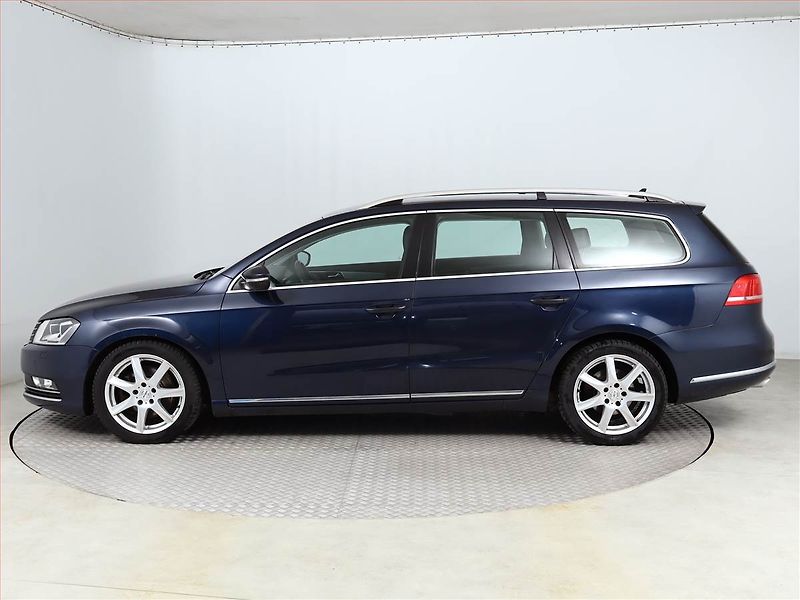 Volkswagen Passat (2012) Highline 2.0 TDI, 4X4 - fotka 3 z 19