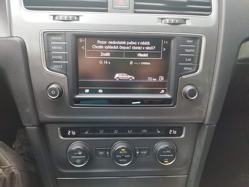 Volkswagen Golf (2017) 1.2 tsi/63kW, klima, výhřev,  - fotka 37 z 38