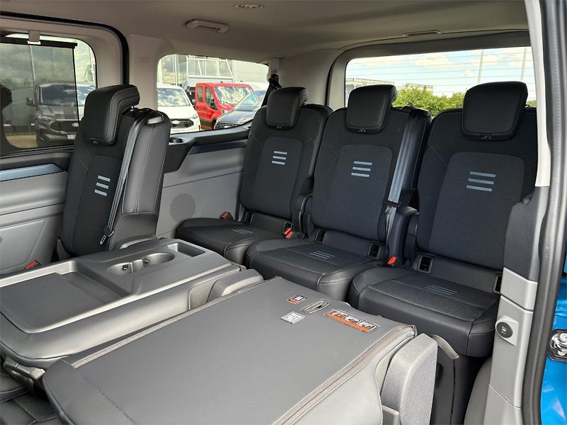Ford Tourneo Custom (2026) Active L1, Tourneo, 2.0 EcoBlu - fotka 14 z 19