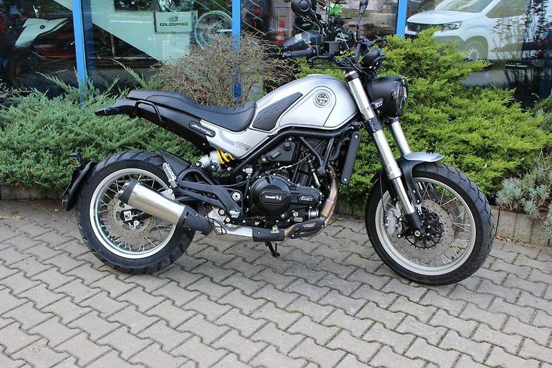 Benelli Leoncino 500 Trail (2024) NYNÍ NOVÁ CENA AKCE - fotka 1 z 8