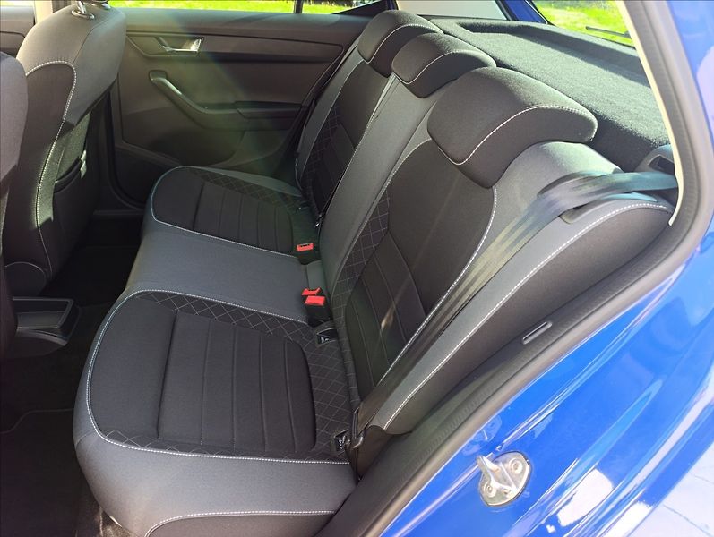 Škoda Fabia 1,0 TSi 70kW Kamera Klima Alu - fotka 27 z 33