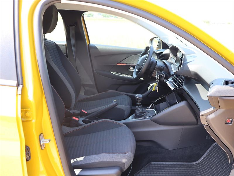 Peugeot 208 1,2 101k Allure CZ 1.Maj DPH - fotka 10 z 24