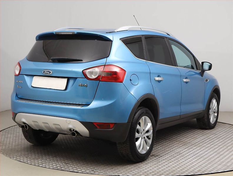Ford Kuga (2009) Titanium 2.0 TDCi, 4X4 - fotka 5 z 16