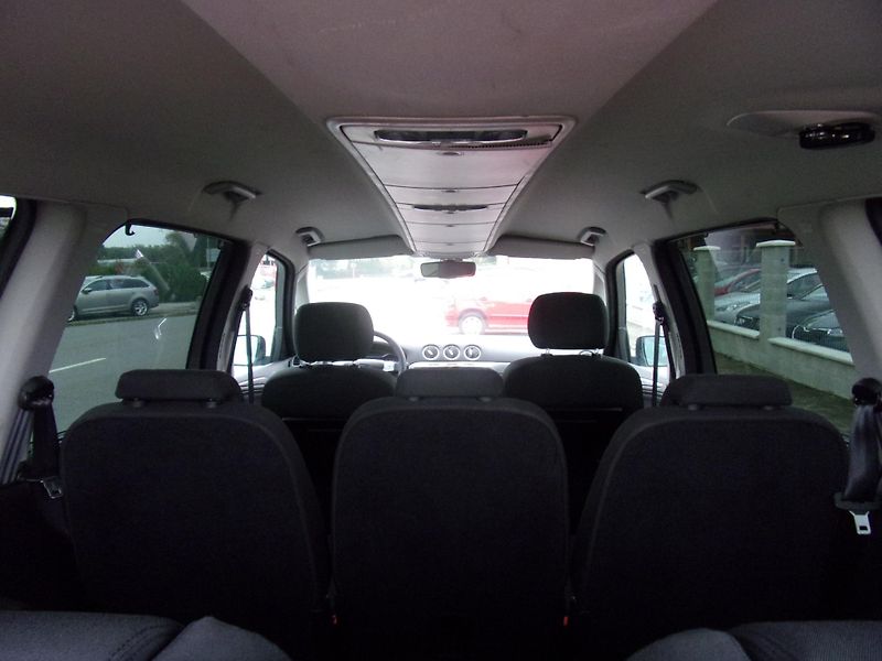 Ford Galaxy (2011) 2,0TDCi AC HF TEMP TAŽNÉ - fotka 14 z 34