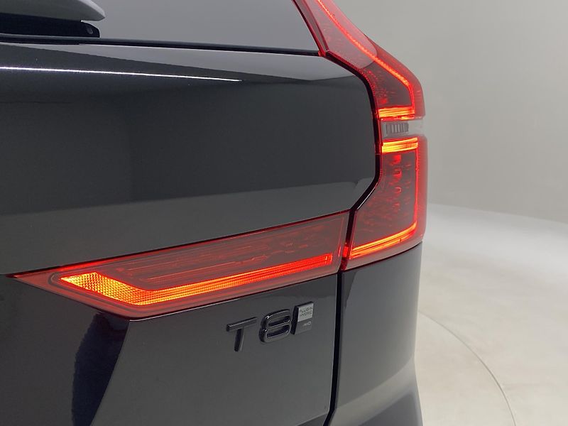 Volvo XC60 T8 AWD RECHARGE BLACK EDITION - fotka 39 z 64