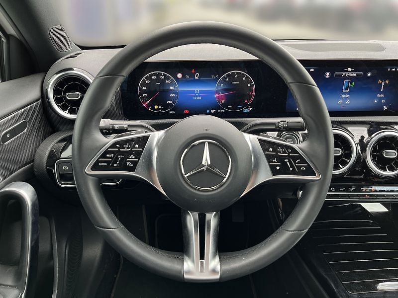 Mercedes-Benz Třídy A Třída A 180 - fotka 13 z 18
