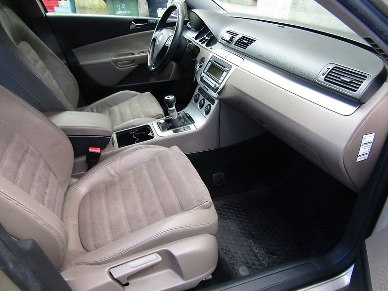 Volkswagen Passat (2008) 2.0 TDI 103kW - fotka 27 z 36