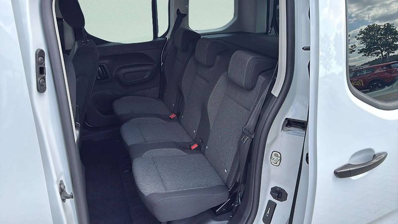 Opel Combo (2026) L1H1 Editon Plus 1.2 TURBO (81 - fotka 19 z 24