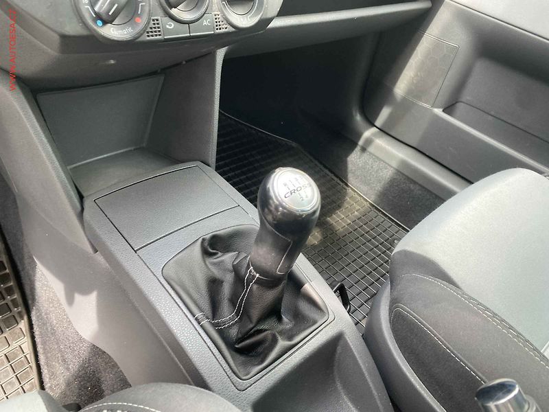 Volkswagen Polo (2007) 1.4 16V, CROSS - fotka 15 z 16