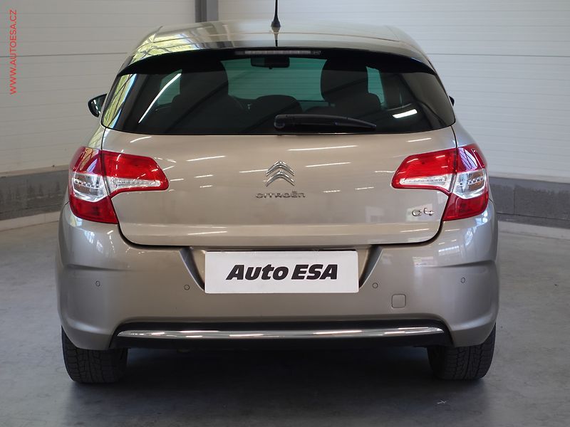 Citroën C4 (2012) 1.6 VTi, 2.maj,ČR, servis - fotka 5 z 19