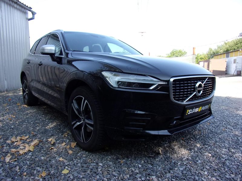 Volvo XC60 (2018) 2.0D4 140kW AWD R-LINE 148 000 - fotka 3 z 31