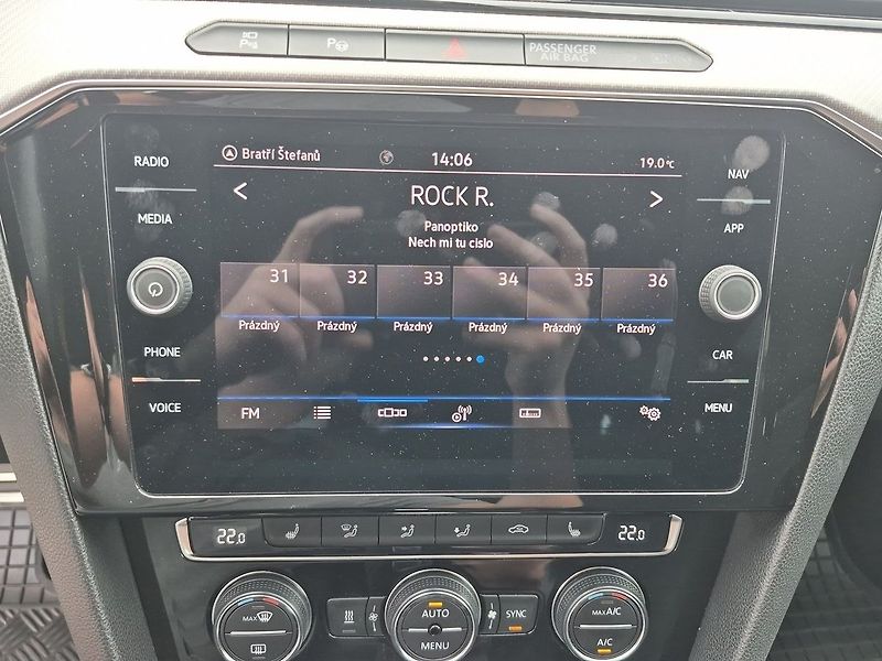 Volkswagen Arteon R-Line 2.0 TSi 140 kW DSG - fotka 17 z 25