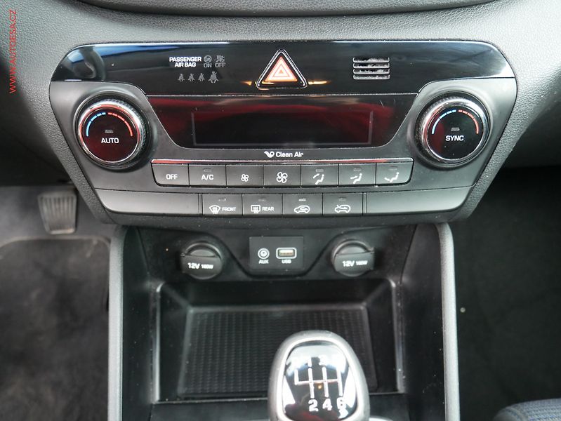 Hyundai Tucson (2016) 1.6 GDi 2WD, Comfort - fotka 14 z 17