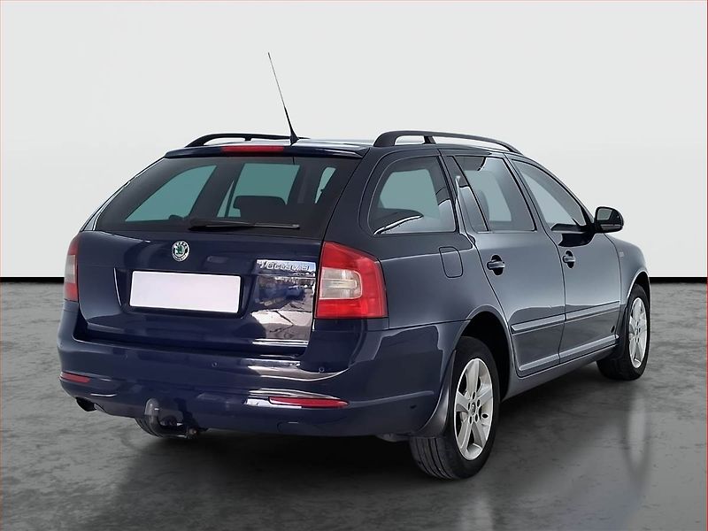 Škoda Octavia (2011) 2.0 TDI, plně pojízdný - fotka 5 z 19