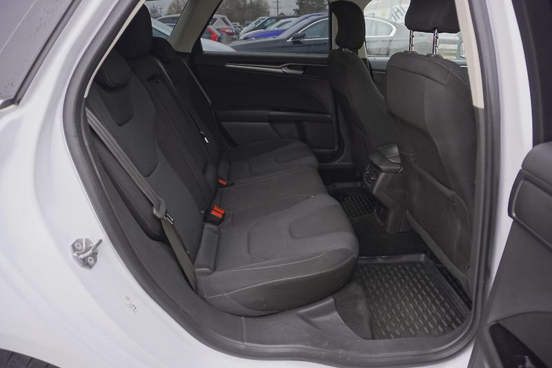 Ford Mondeo (2016) 1.5i 118 kW ECOBOOST AUTOMAT - fotka 19 z 22