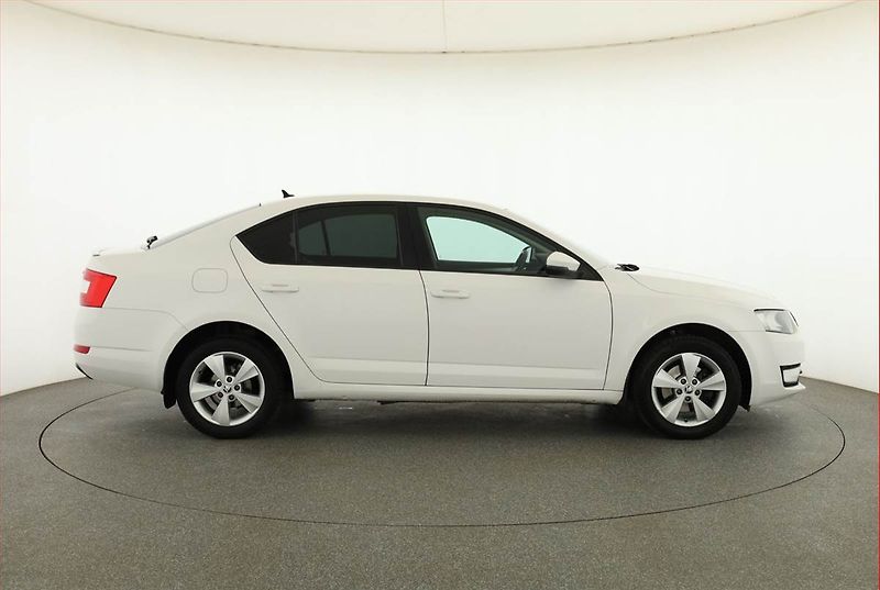 Škoda Octavia (2016) Style 2.0 TDI, Automat - fotka 6 z 19