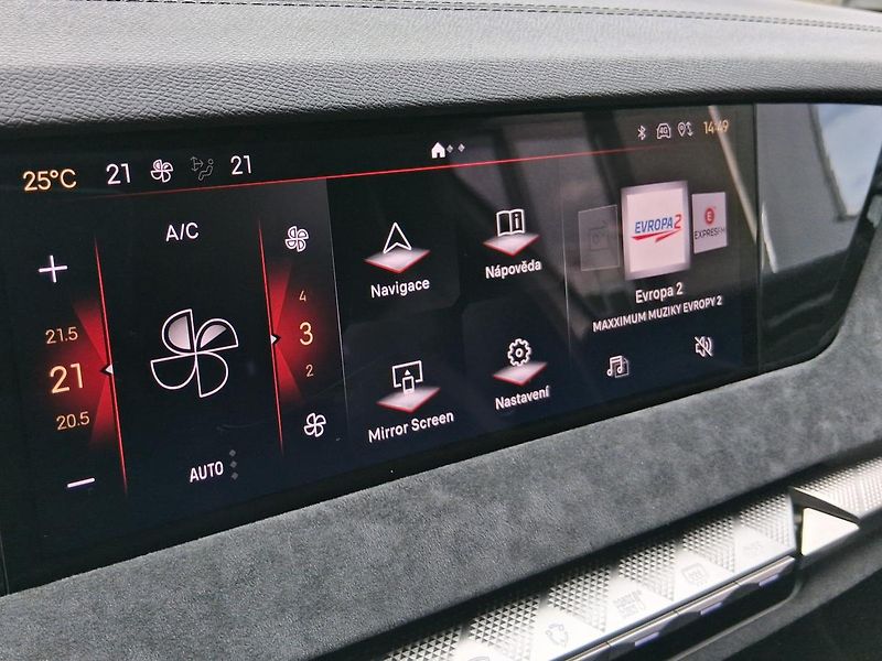 DS Automobiles DS4 PERFORM. LINE+ 1.2 PT 96 kW - fotka 13 z 32