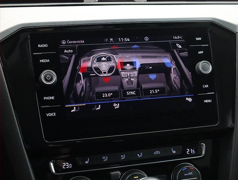 Volkswagen Passat (2019) Business 2.0 TDI, Automat - fotka 15 z 20
