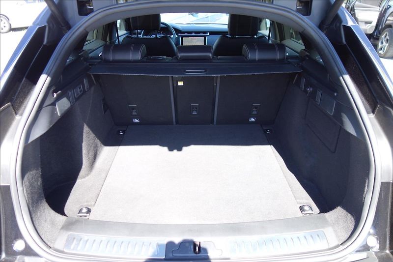 Land Rover Range Rover Velar 3,0 d,SERVIS.KN.,RDYNAMIC,AWD. - fotka 18 z 49