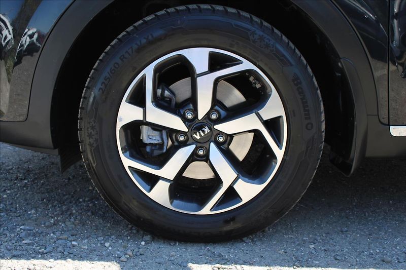 Kia Sportage 1,6 T-GDI  1MAJ,ZÁRUKA,A/T,4X4 - fotka 34 z 37