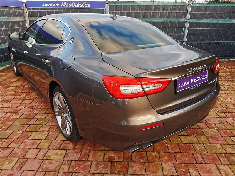 Maserati Quattroporte 3.0 V6 GranLusso - fotka 7 z 27