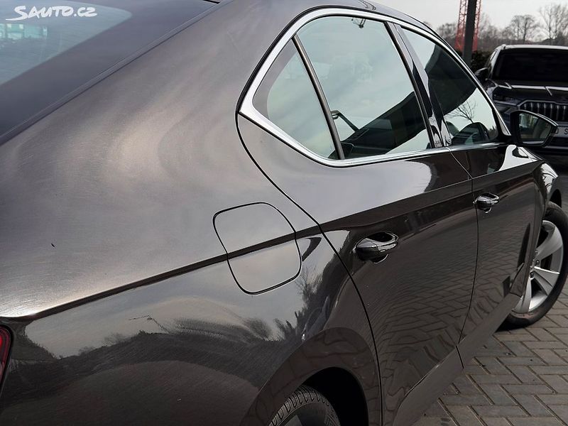 Škoda Superb (2020) 2.0 TDi 110kw/STYLE/tažné - fotka 24 z 27