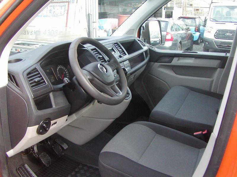 Volkswagen Transporter (2019) 2.0TDCi, TEMP,KLIMA,VÝB STAV - fotka 36 z 69