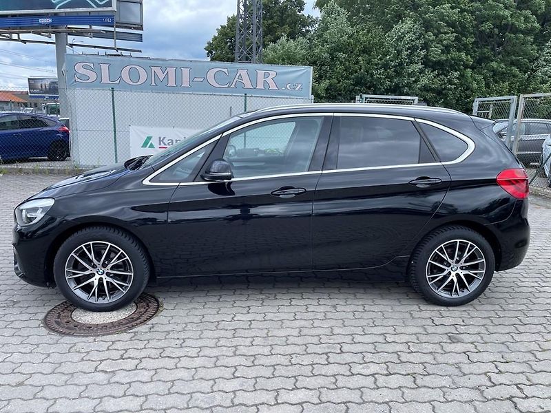 BMW Řada 2 218i 100 kW navigace - fotka 3 z 15