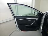 Hyundai i30 (2013) 1,6CRDI*ALU**VYHŘ.SED***KAMERA - náhled 9