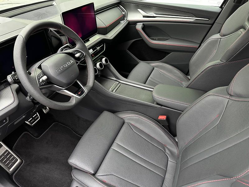 Škoda Kodiaq RS DSG 4x4 265PS Matrix-LED He - fotka 8 z 36