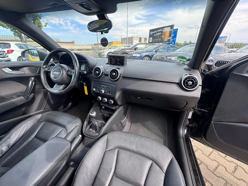 Audi A1 (2011) 1,2 TFSI 63 KW NOVÁ SPOJKA STK - fotka 44 z 50