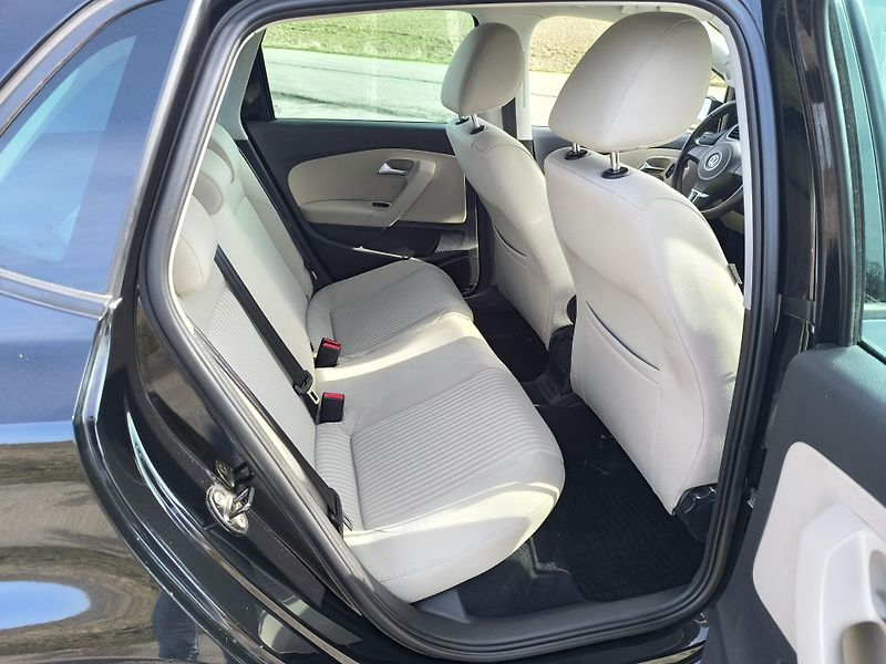Volkswagen Polo (2011) 1.6 TDI,PRVNÍ MAJITEL,SERVISKA - fotka 16 z 40