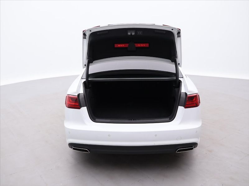 Audi A6 3,0 TDI 200kW Quattro CZ DPH - fotka 9 z 28
