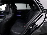 Mercedes-Benz Třídy C 2.0 220d 147kW AMG-Line - náhled 15