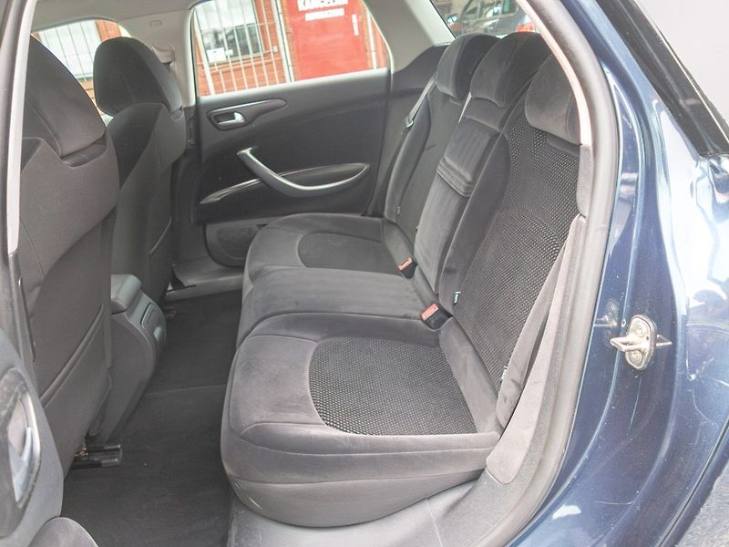 Citroën C5 (2008) 2.0HDI 100KW – PO SERVISU - fotka 32 z 41
