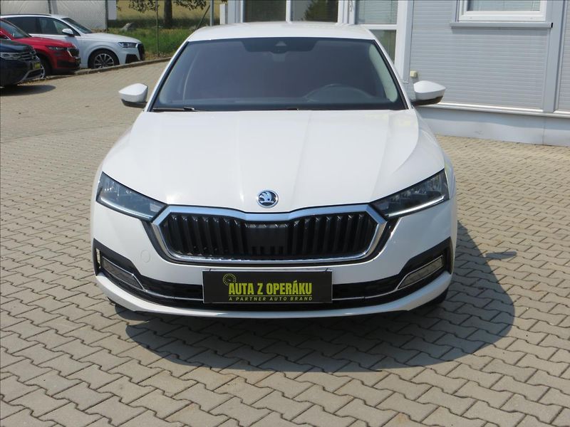 Škoda Octavia 2,0 TDI Style ČR - fotka 2 z 26