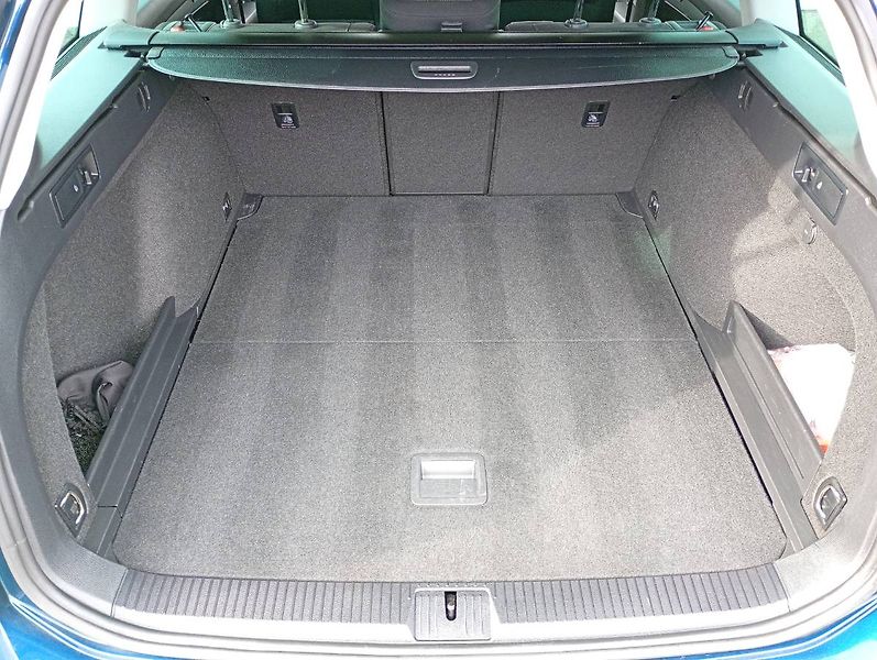 Volkswagen Passat (2022) 1.5TSI DSG 110kW záruka - fotka 27 z 30