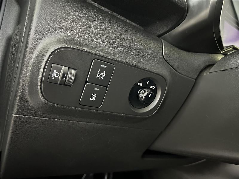 Citroën C3 1,2   PureTech,ČR,1.MAJ,SERVIS - fotka 9 z 19