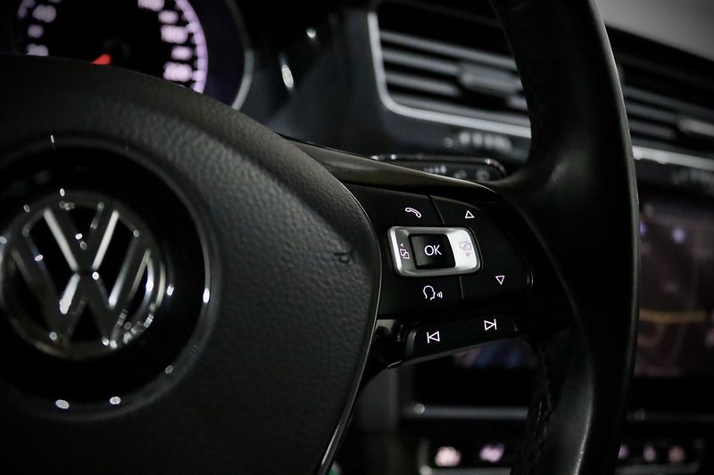 Volkswagen Golf 7 Facelift 1.4 TSI 92 kW - fotka 25 z 40